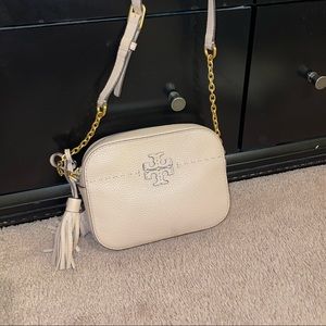Tory Burch McGraw camera bag.